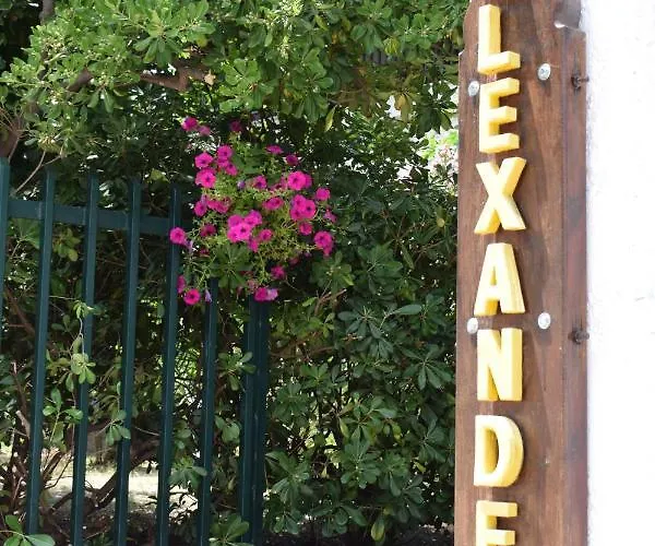 Lägenhetshotell Alexander Pefkochori